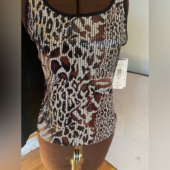 NWT Nygard shell . Size small . - Picture 4 of 10